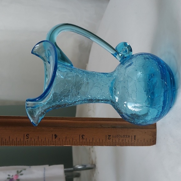 Turquoise blue 💙 crackle glass mini pitcher flower bud vase - Picture 11 of 16